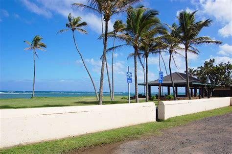 Hauula Beach Park, Oahu | To-Hawaii.com