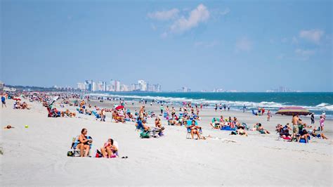 Horry County locals enjoy beach as access opens amid COVID-19 ...