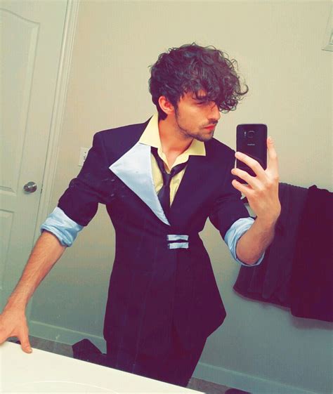 [Self] My Spike Spiegel cosplay! Thoughts and critiques are more than welcome! : r/cosplay