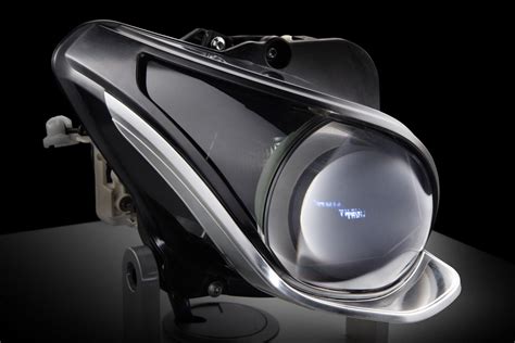 Mercedes-Benz Multibeam LED Headlight Tech to Adopt 84 LEDs in 2015 ...