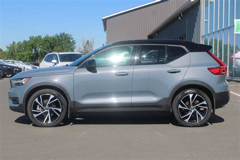 Certified Pre-Owned 2020 Volvo XC40 T5 R-Design AWD