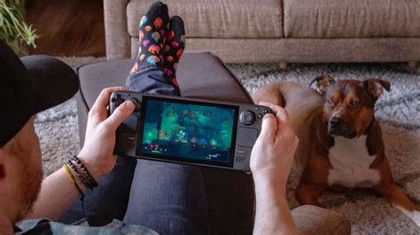 Steam Deck vs Asus ROG Ally: Which handheld is better?