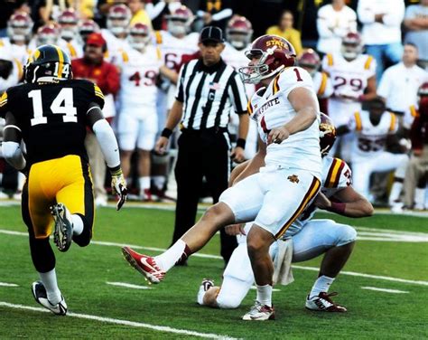 Football: Iowa, Iowa State extend rivalry