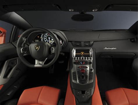 2012 Lamborghini Aventador Review, Pictures, Price & 0-60 Time