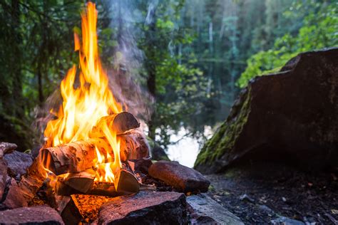 How To Build A Signal Fire - Outdoor Revival