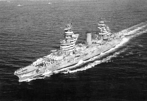 Soviet battleship Sevastopol at sea, 1947-1948 [2990x2055] : r/WarshipPorn