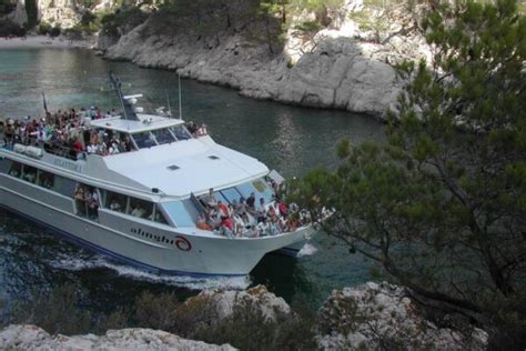 Discover the Calanques de Cassis by boat - OT - Saint-Cyr-sur-Mer