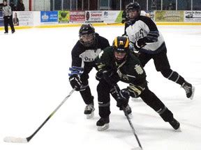 SDG girls hockey teams shake off rust at 1st tournament of the season ...