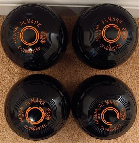 Set of 4 Almark Clubmaster Medium Lawn Bowls size 6 | in Aberdeen | Gumtree