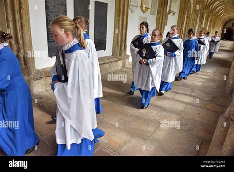 Girl chorister hi-res stock photography and images - Alamy