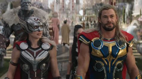 Will Thor: Love And Thunder Officially Pass The Torch To Natalie Portman?