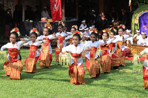 Balinese Gamelan and Dance Summer tour Summer study music education