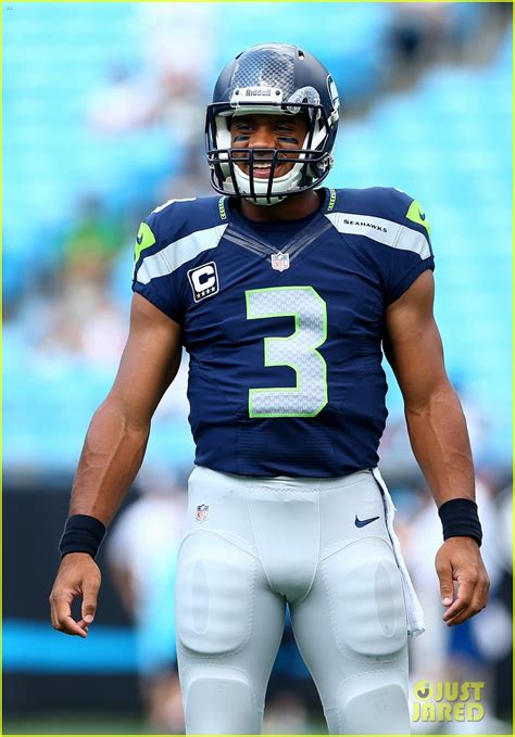 Russell Wilson Hot Photos - Seahawks Quarterback is Shirtless!: Photo 3292511 | Shirtless Photos ...