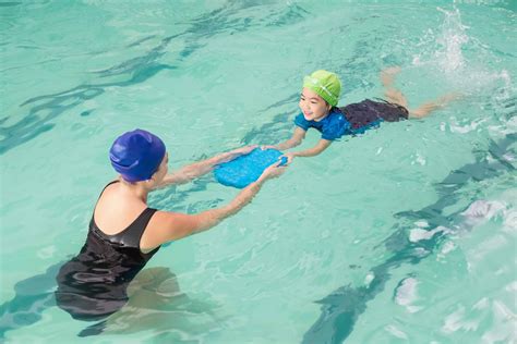 Options for Summer Swim Lessons - The Organized Mom