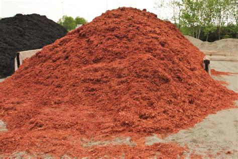 Red Mulch – Ethier Sand and Gravel Ltd.