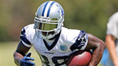 Cowboys' Dez Bryant: Contract talks 'not a distraction'