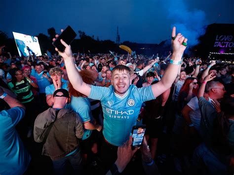 Look: Manchester City fans revel in ending wait for Champions League glory | News-photos – Gulf News