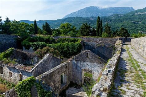 Premium Photo | Old fortress in herceg novi