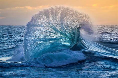 92 Majestic Wave Photos That Capture The Beauty Of Breaking Waves | Bored Panda