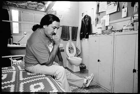 White House won’t ‘predict’ decision on Leonard Peltier - Indianz.Com