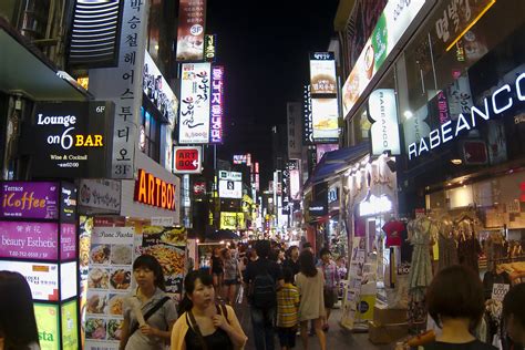 Myeongdong | Myeongdong shopping district at night. Seoul, S… | Flickr