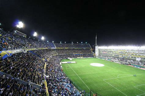 Boca Juniors & River Plate Meet At La Bombonera: Superclásico Preview