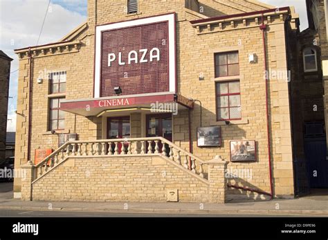 An outside view of the beautiful art deco Plaza cinema Skipton Stock Photo, Royalty Free Image ...