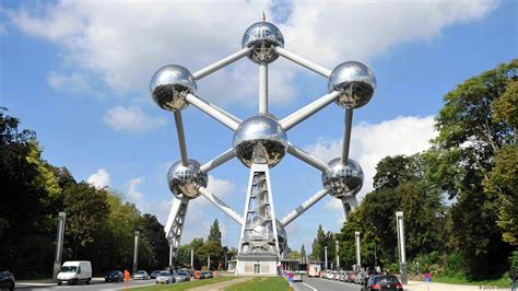 The Atomium in Brussels – DW – 05/17/2017