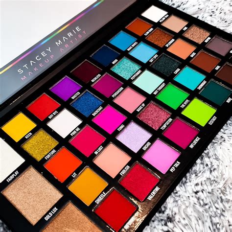 Carnival XL Pro Palette by bPerfect Cosmetics | Beautiful eyeshadow, Eyeshadow, Pigment coloring