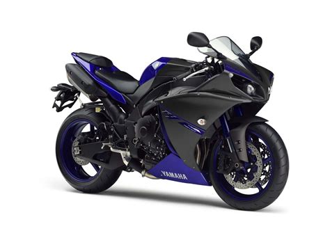 2014 Yamaha YZF-R1 Race Blu Debuts at Silverstone - Asphalt & Rubber