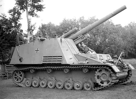 Hummel (Sd.Kfz.165) - Tank Encyclopedia