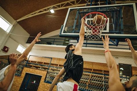 How to achieve the perfect Slam Dunk in Basketball: Training Instructions