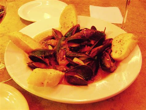 Chardonnay Steamed Mussels 0330101857 | The pelican mural an… | Flickr
