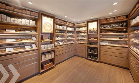 Davidoff Store | Tobacco shop, Retail store interior design, Davidoff ...