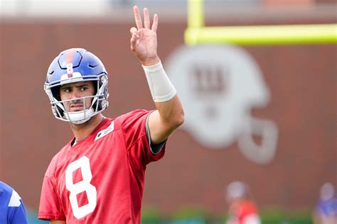 Daniel Jones' struggles are becoming more and more alarming at New York Giants camp