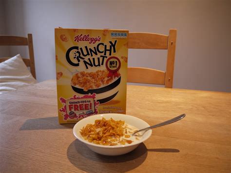 The Cereal Blogger: Crunchy Nut Cornflakes