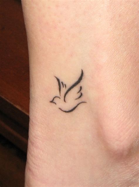 30 Dove Tattoo Designs For Girls