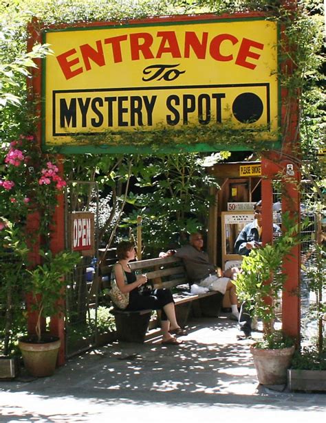 The Santa Cruz Mystery Spot - Traveleering