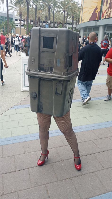 I did a sexy Gonk droid cosplay for Star Wars Celebration [self] : r ...