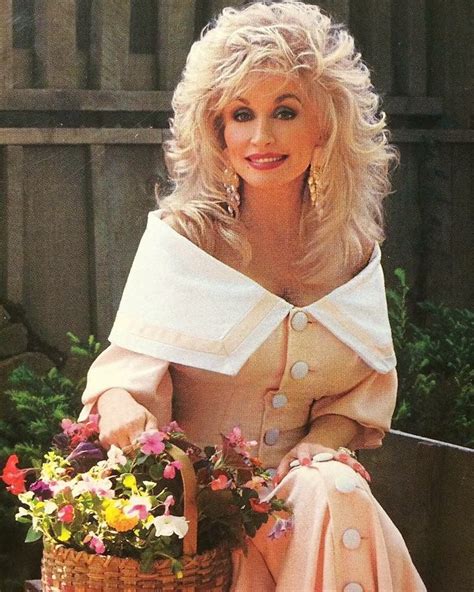 Pin on Amazing Photos of a Young Dolly Parton