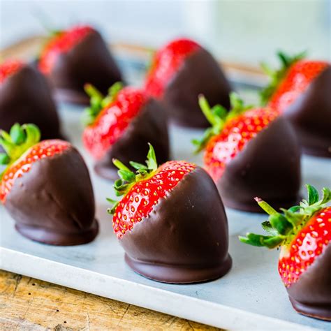 How To Make Chocolate Covered Strawberries Easy | Recipe | Chocolate covered strawberry recipe ...