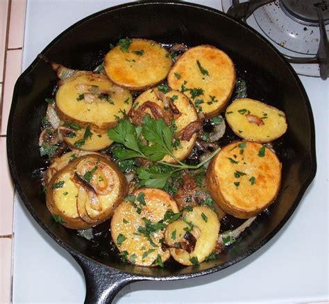 Lyonnaise potatoes - Wikipedia