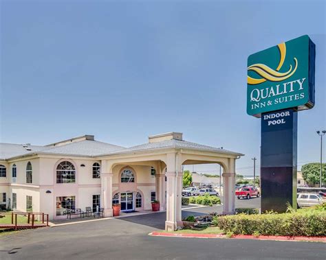 Quality Inn & Suites Kerrville, TX - See Discounts