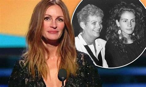 Julia Roberts' mother Betty Lou 'suffering from lung cancer' | Daily Mail Online