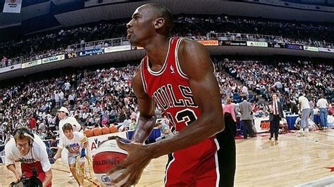 The worst three-point contest ever was Michael Jordan's biggest humiliation | Marca