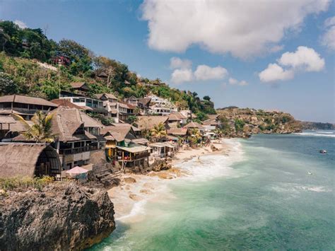 Bingin Beach Bali: The ULTIMATE Guide (Updated 2024)