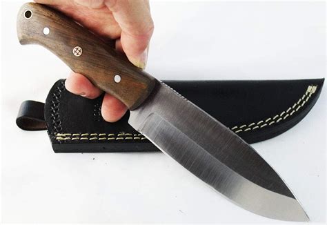 Best Bushcraft Knives 2020: Top Product Reviews & Buying Guide