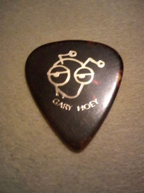 Gary Hoey - Vintage Guitar Picks And Things