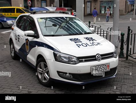 China: Chinese police car in Shanghai (Volkswagen Golf V Stock Photo - Alamy