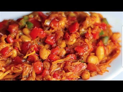 CHAKALAKA RECIPE | SOUTH AFRICAN FOOD | VEGAN MEAL IDEAS - Vegetarian ClassicsVegetarian Classics